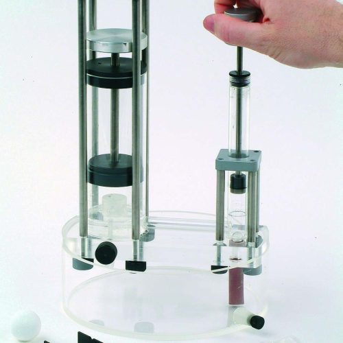 Hydraulic press, working model with round tank